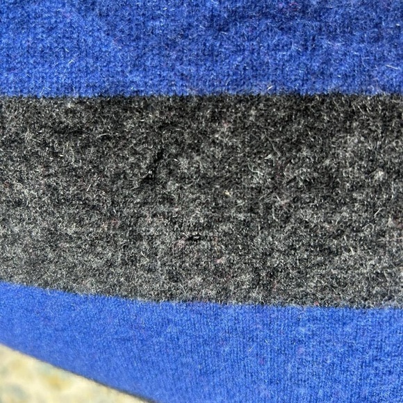 Liz Claiborne 100% Cashmere V-Neck Cardigan – Size M – Blue & Dark Grey Stripes - Picture 6 of 7